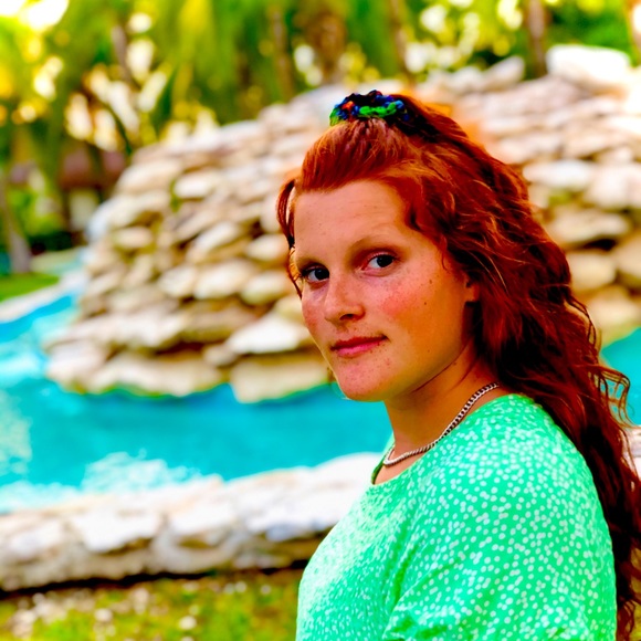 Meet your Posher, Delaney - Picture 1 of 1